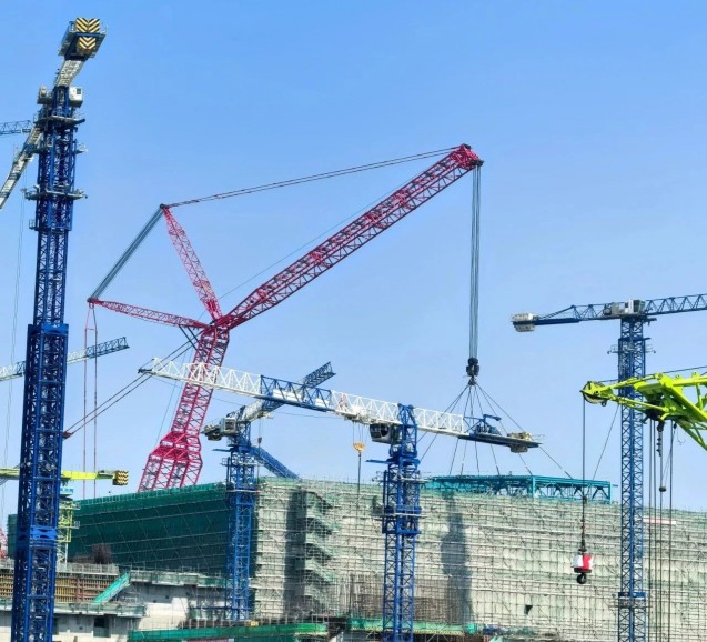 The Weite Anti-collision System is installed on a 2,000-ton crawler crane to help a nuclear power construction project