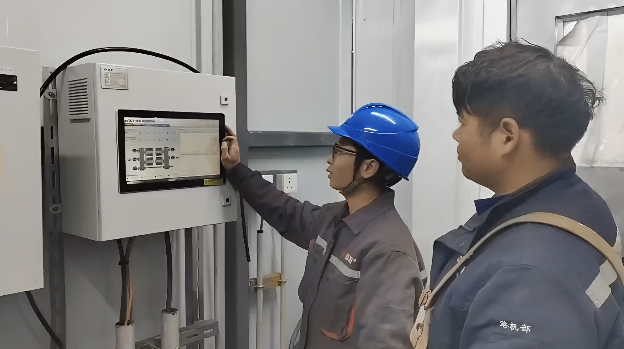Driven by equipment operation and maintenance data, WTAU Dalian Huarui ship unloader condition monitoring system was successfully accepted