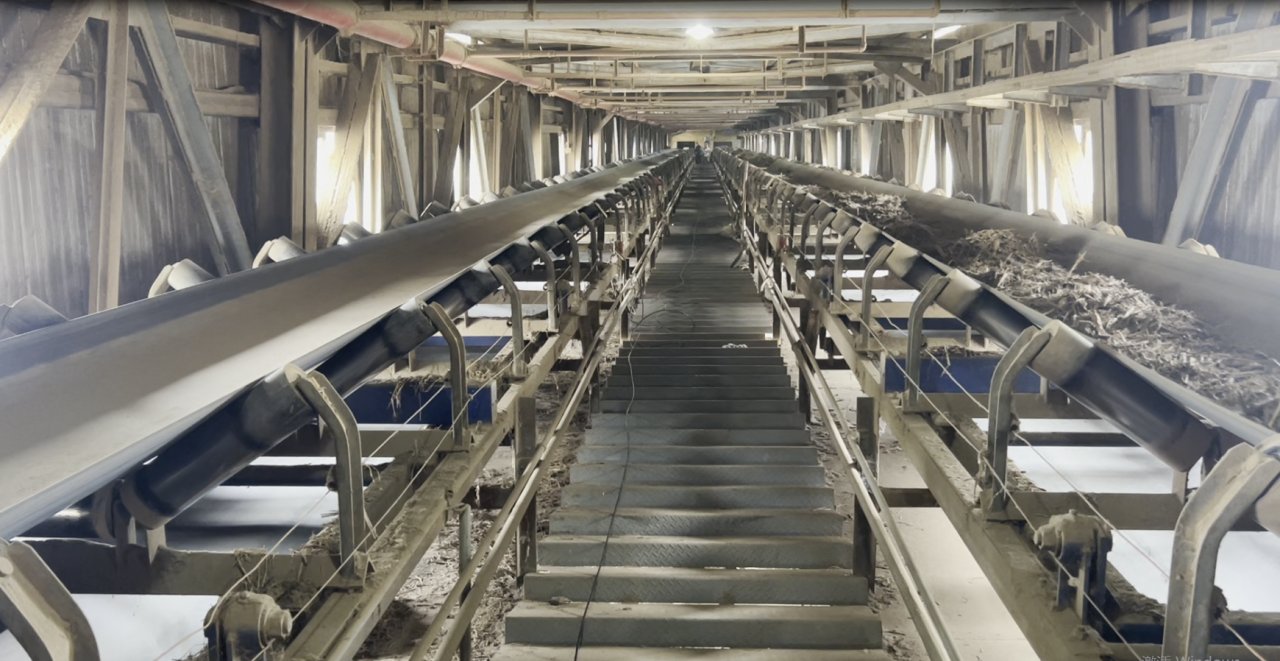 WTAU's AI-powered belt tear detection system helps stabilize material transportation in biomass power plants and has been recognized by the industry.