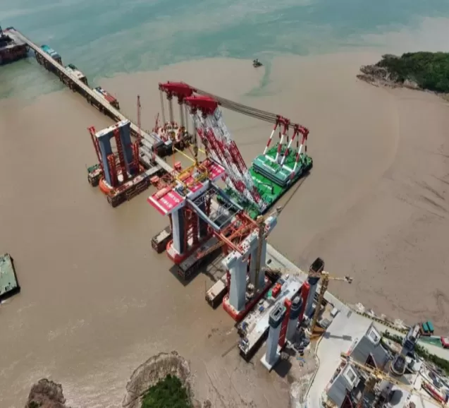 Serving the "World's Best" | Weite assisted the construction of the Xihoumen Highway-Railway Bridge and successfully erected the first section of the steel beam